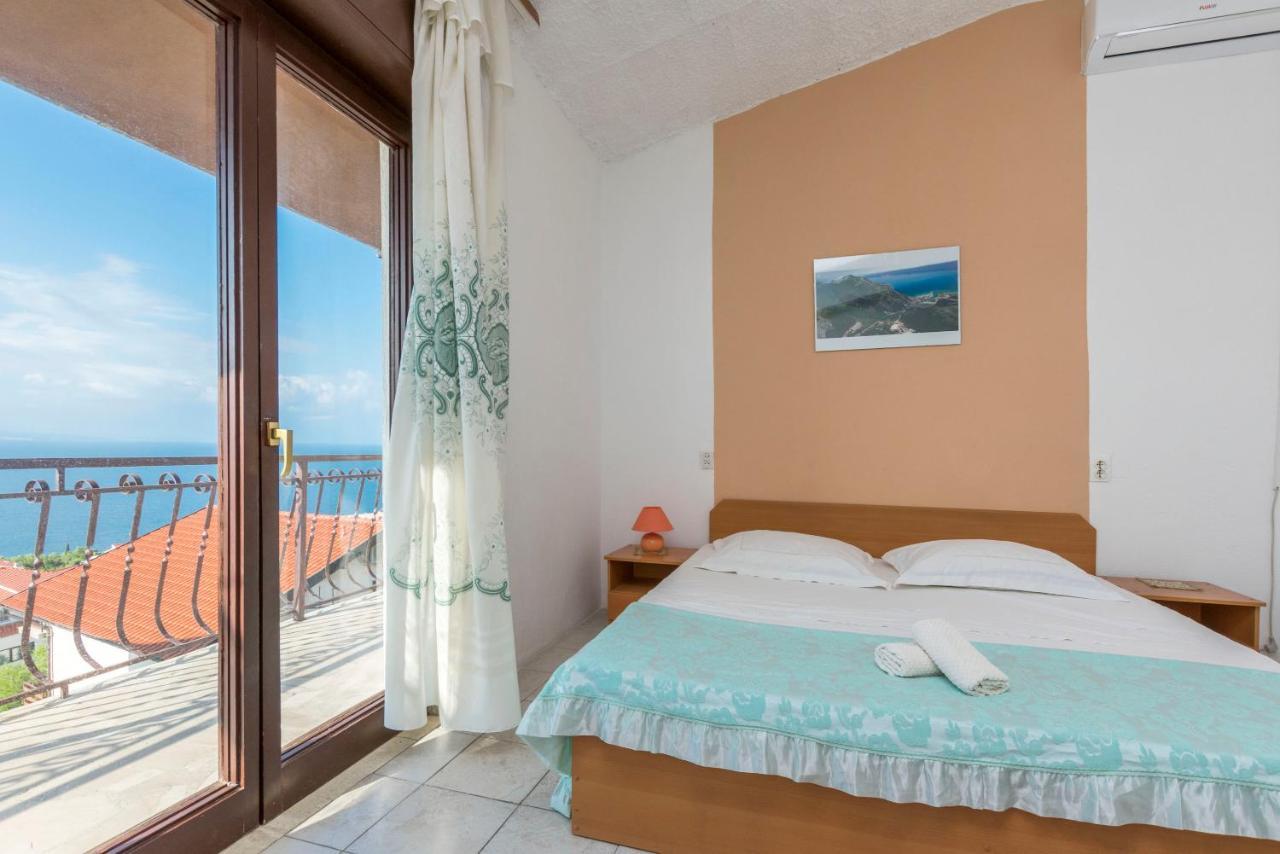 Apartments Mario Omiš Esterno foto